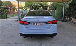 نيسان ألتيما